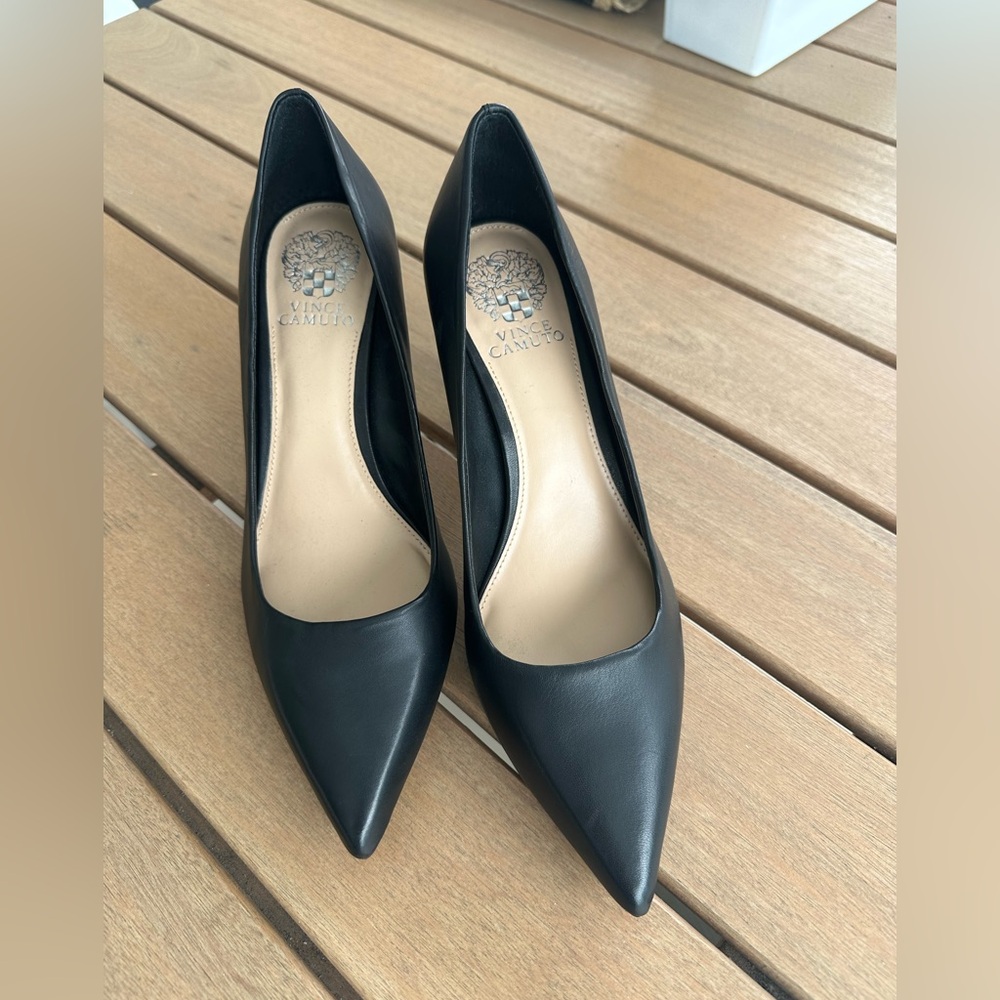 Vince Camuto Black Pointed Toe Heels